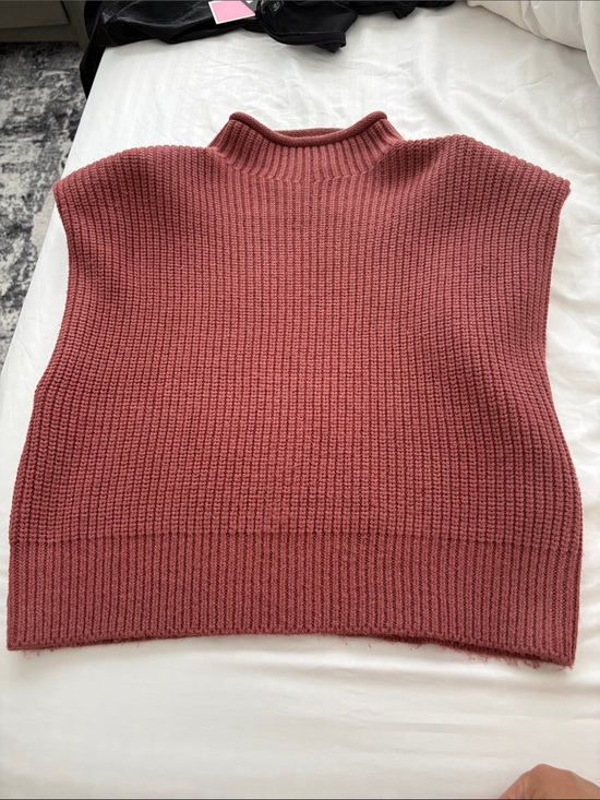 Zara Sweaters - Zara puff shoulder sweater